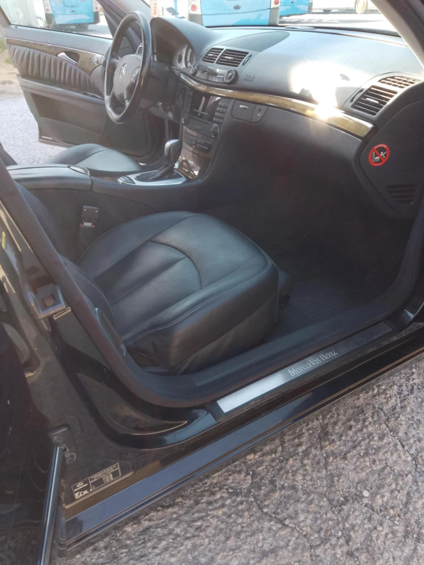 Mercedes-Benz E 320, снимка 9 - Автомобили и джипове - 55559253