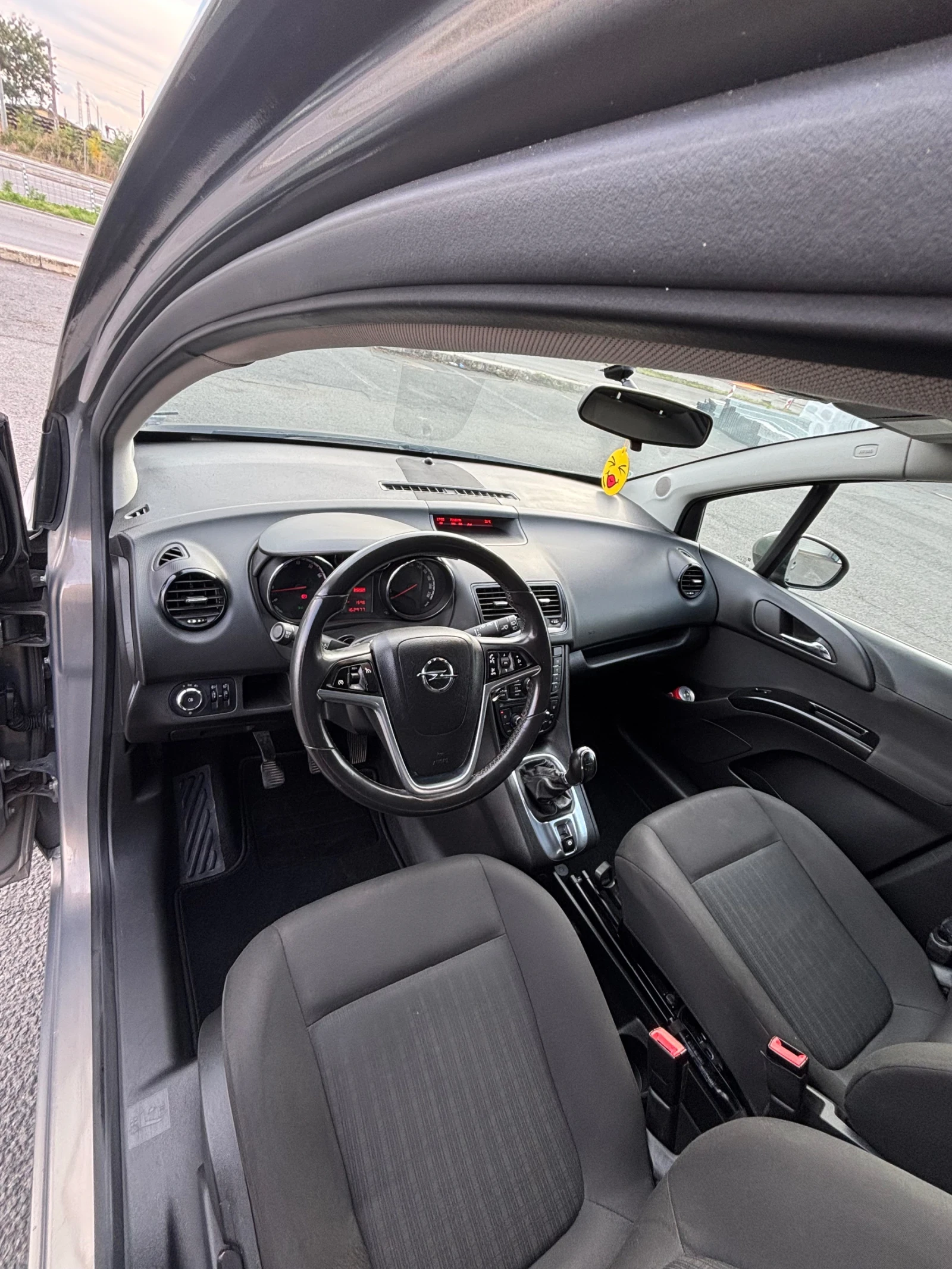 Opel Meriva 1.4 100кс., снимка 5 - Автомобили и джипове - 56260773