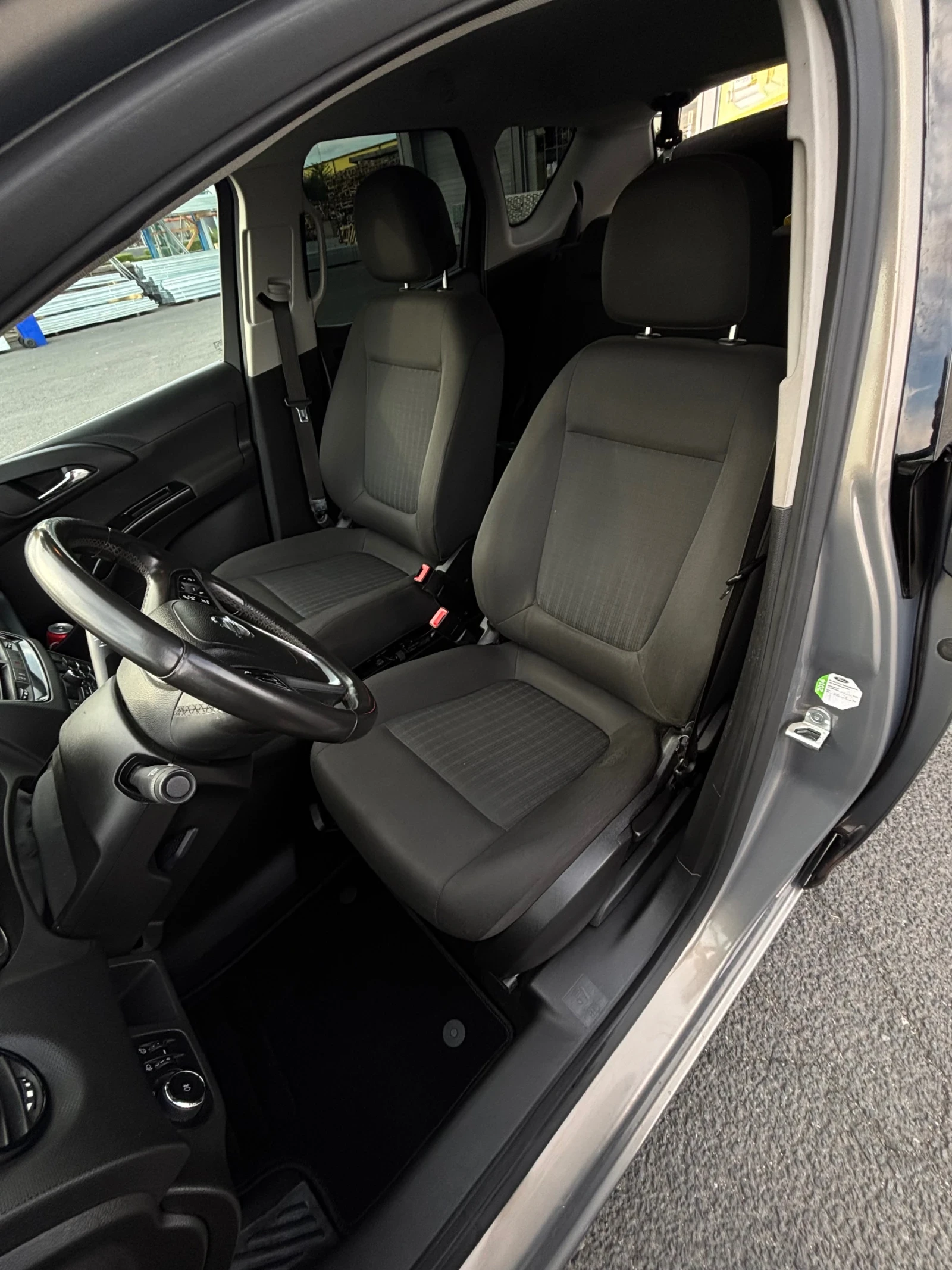 Opel Meriva 1.4 100кс., снимка 7 - Автомобили и джипове - 56260773