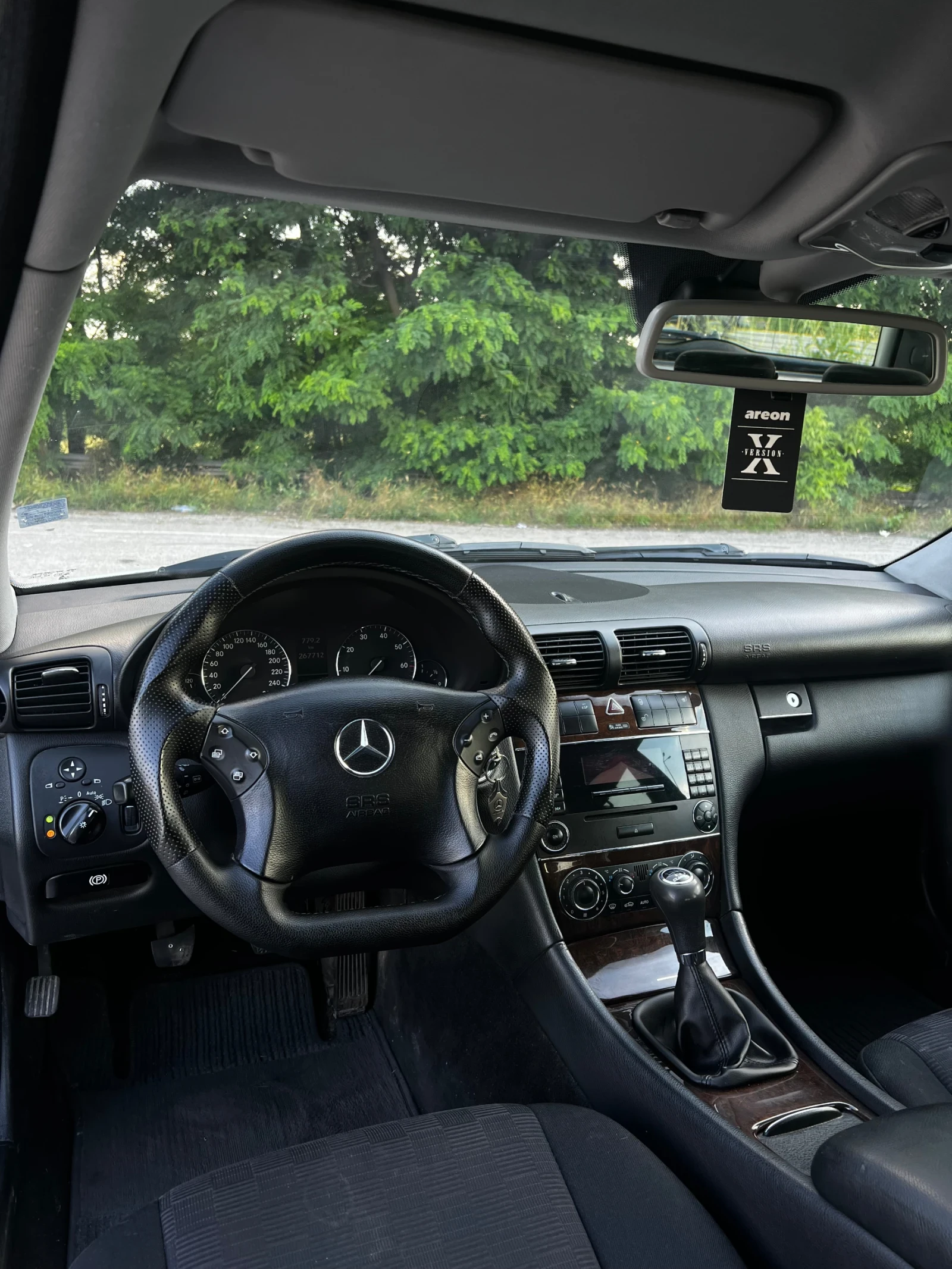 Mercedes-Benz C 180 Kompresso LPG, снимка 10 - Автомобили и джипове - 56432007