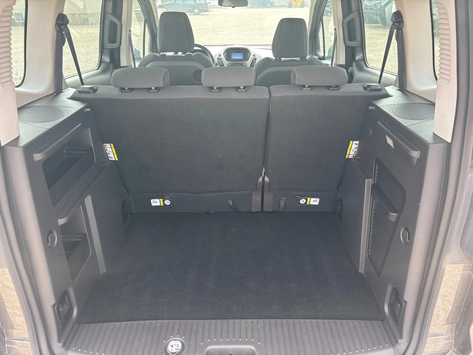 Ford Tourneo Connect 1.5 TDCI, снимка 13 - Автомобили и джипове - 56721059