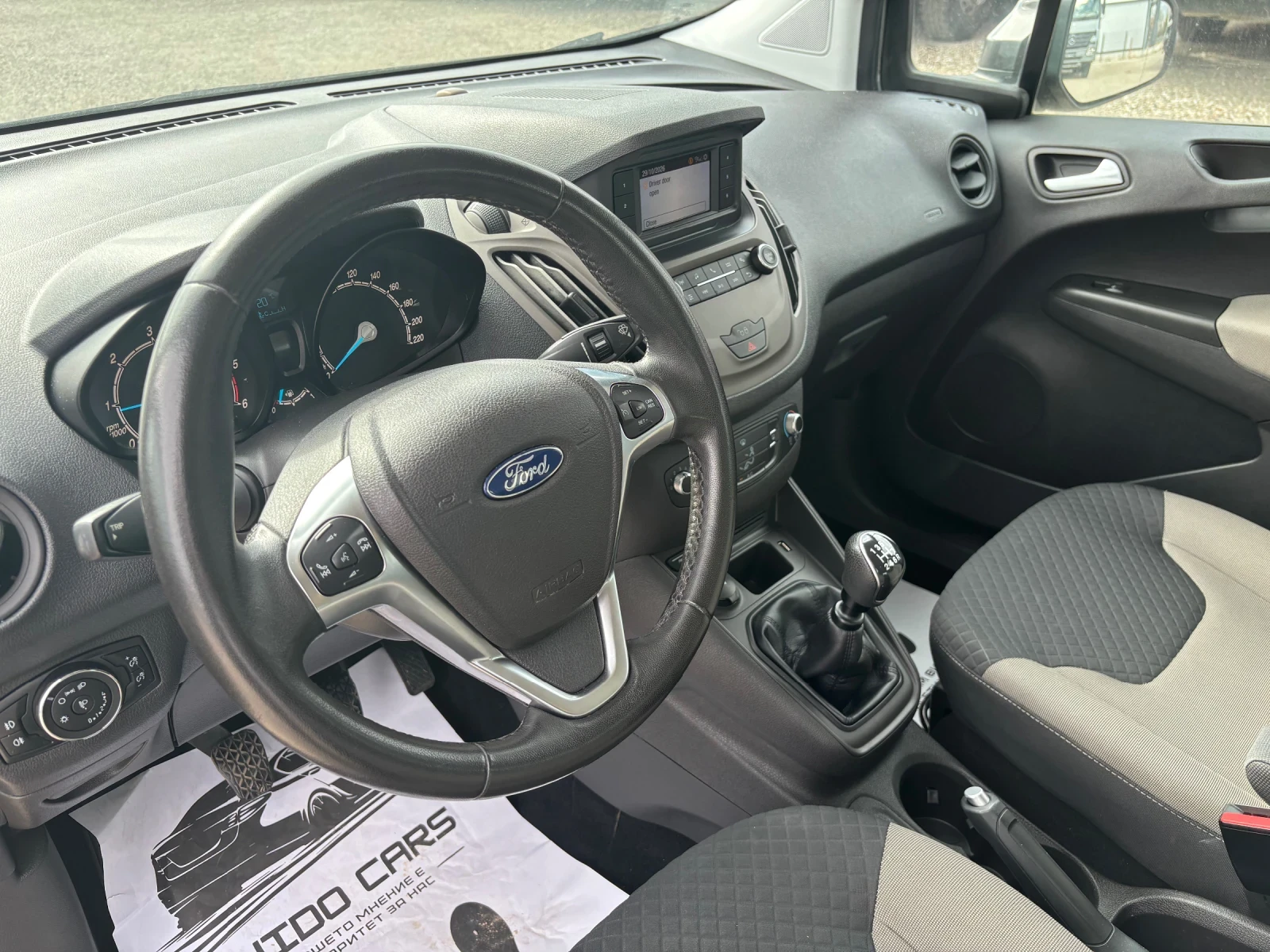 Ford Tourneo Connect 1.5 TDCI, снимка 7 - Автомобили и джипове - 56721059