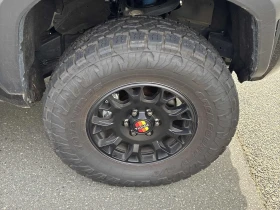 Toyota Tacoma 4WD TRD Sport Hybrid Double Cab 5' Bed AT, снимка 16