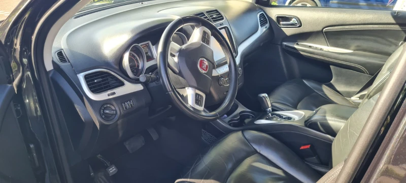 Fiat Freemont, снимка 8 - Автомобили и джипове - 51878099