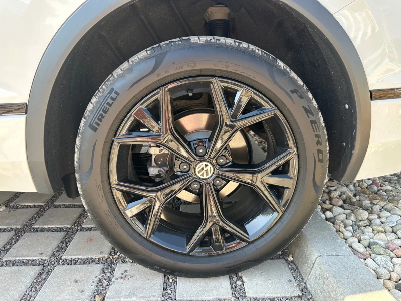 VW Tiguan All Space 2.0 TSI/4-Motion/R-LINE Black/Panorama, снимка 14 - Автомобили и джипове - 52149238