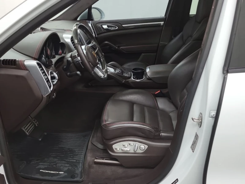 Porsche Cayenne * GTS * CARFAX * ЦЕНА ДО БГ, снимка 10 - Автомобили и джипове - 52878408