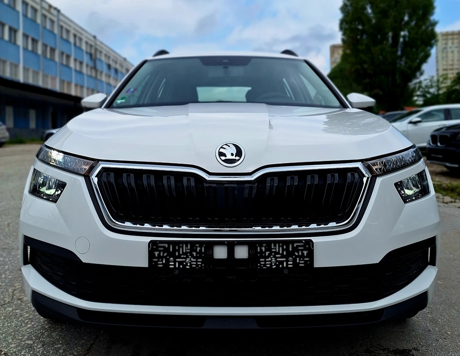 Skoda Kamiq Нова-налична 12хил.км. Гаранционна! - изображение 3