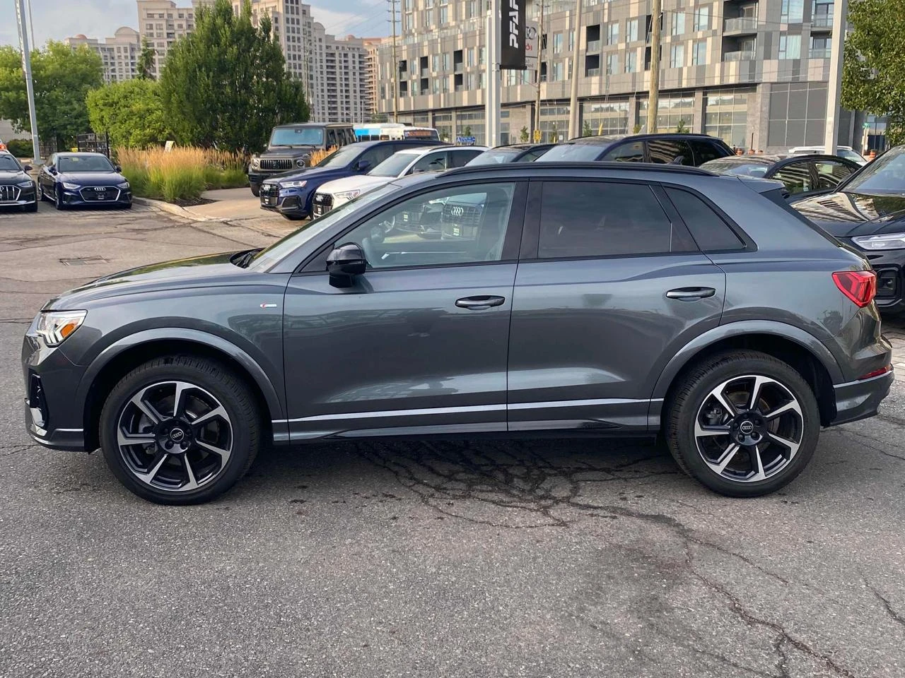 Audi Q3 Progressiv* Авто финансиране* Карфакс - изображение 2