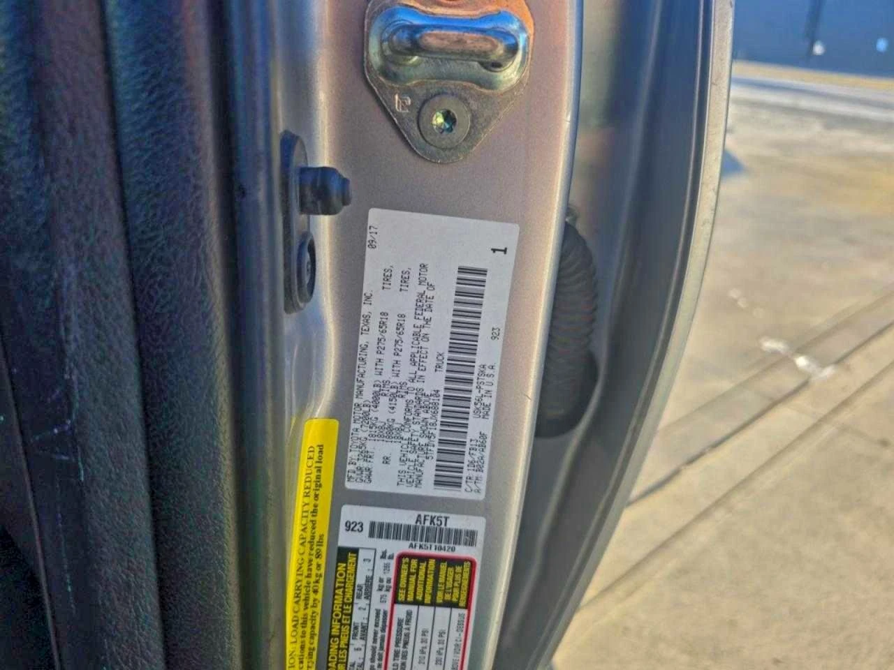 Toyota Tundra CREWMAX SR5 - изображение 10