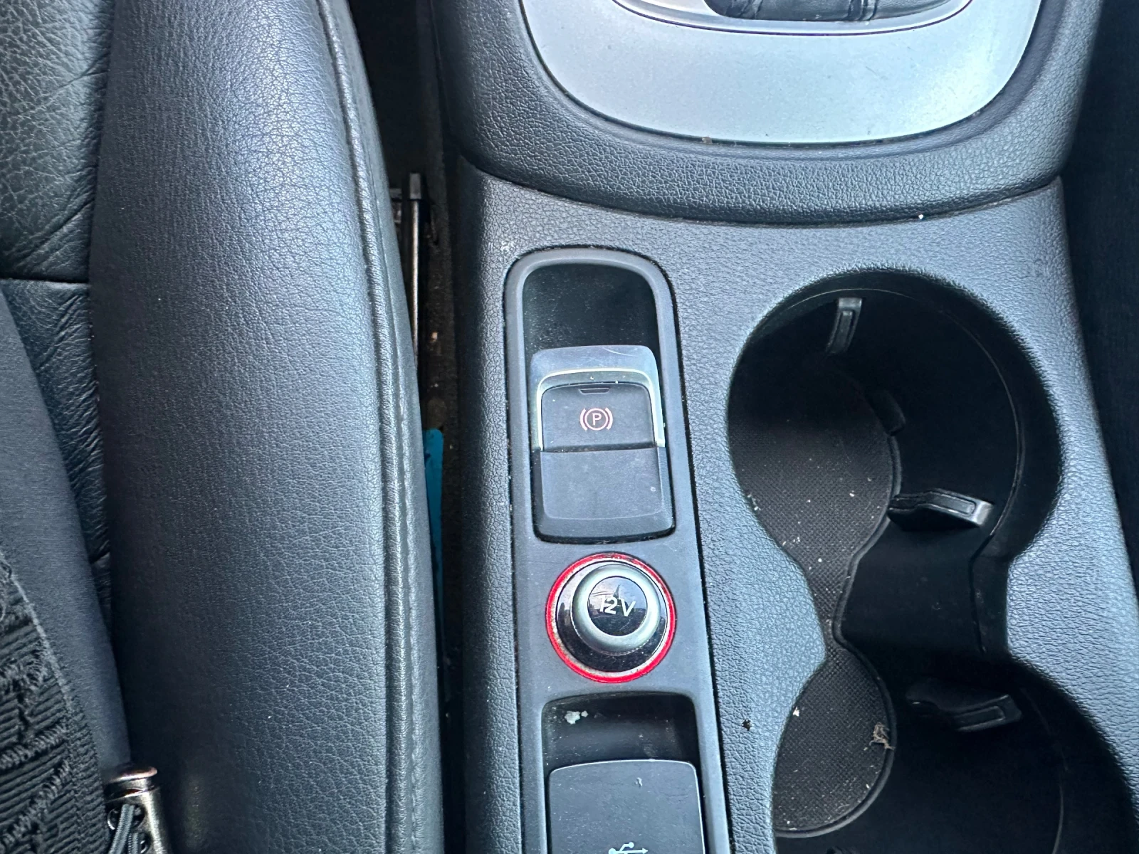 Audi Q3 2.0T Quattro , снимка 15 - Автомобили и джипове - 53893903