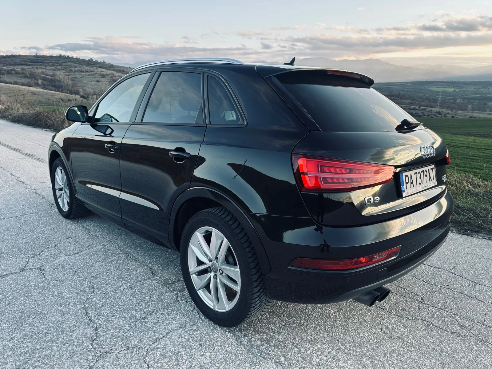Audi Q3 2.0T Quattro , снимка 6 - Автомобили и джипове - 53893903