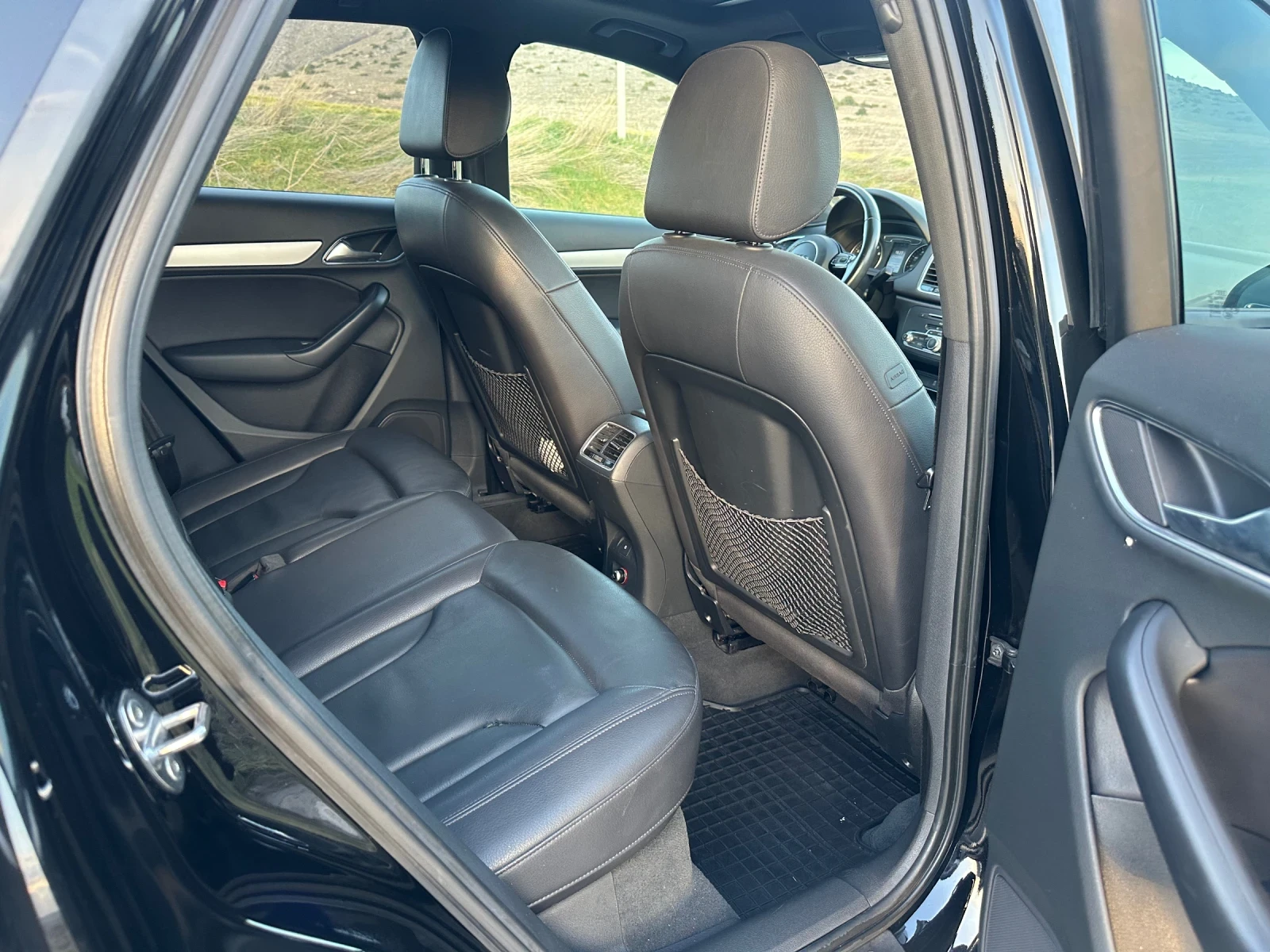 Audi Q3 2.0T Quattro , снимка 9 - Автомобили и джипове - 53893903