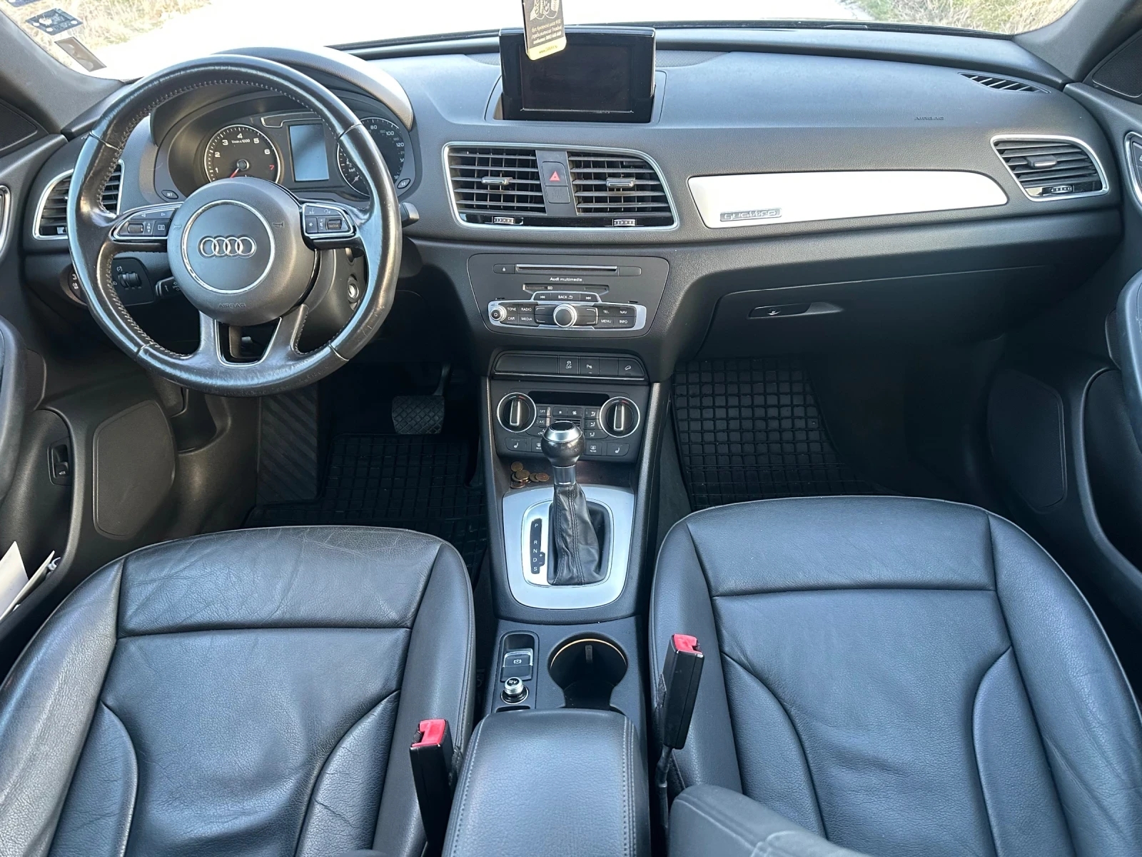 Audi Q3 2.0T Quattro , снимка 11 - Автомобили и джипове - 53893903