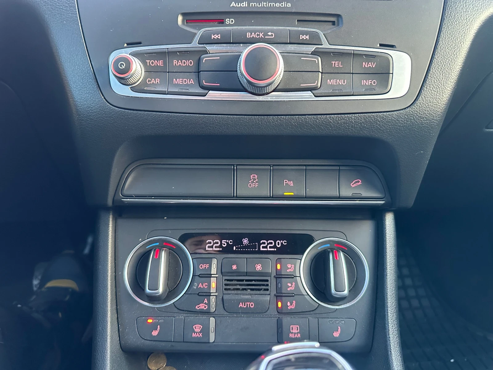 Audi Q3 2.0T Quattro , снимка 16 - Автомобили и джипове - 53893903