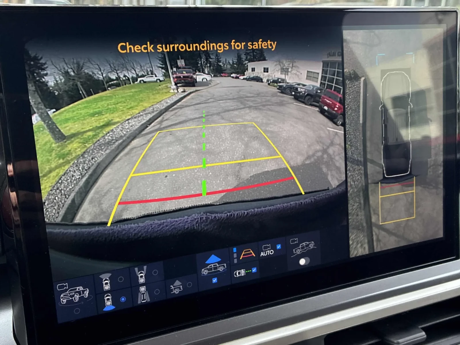 Toyota Tacoma 4WD TRD Sport Hybrid Double Cab 5' Bed AT, снимка 11 - Автомобили и джипове - 54179481