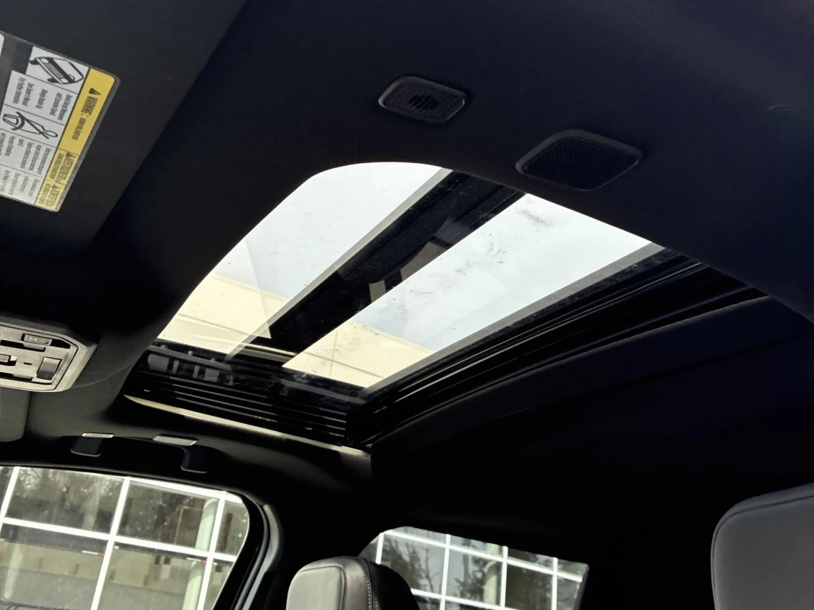 Toyota Tacoma 4WD TRD Sport Hybrid Double Cab 5' Bed AT, снимка 12 - Автомобили и джипове - 54179481