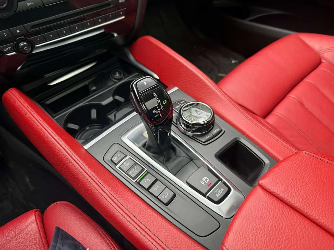 BMW X6 XDRIVE35I * FULL M SPORT PACK* 360 КАМЕРА* ПАНОРАМ, снимка 13 - Автомобили и джипове - 54663627