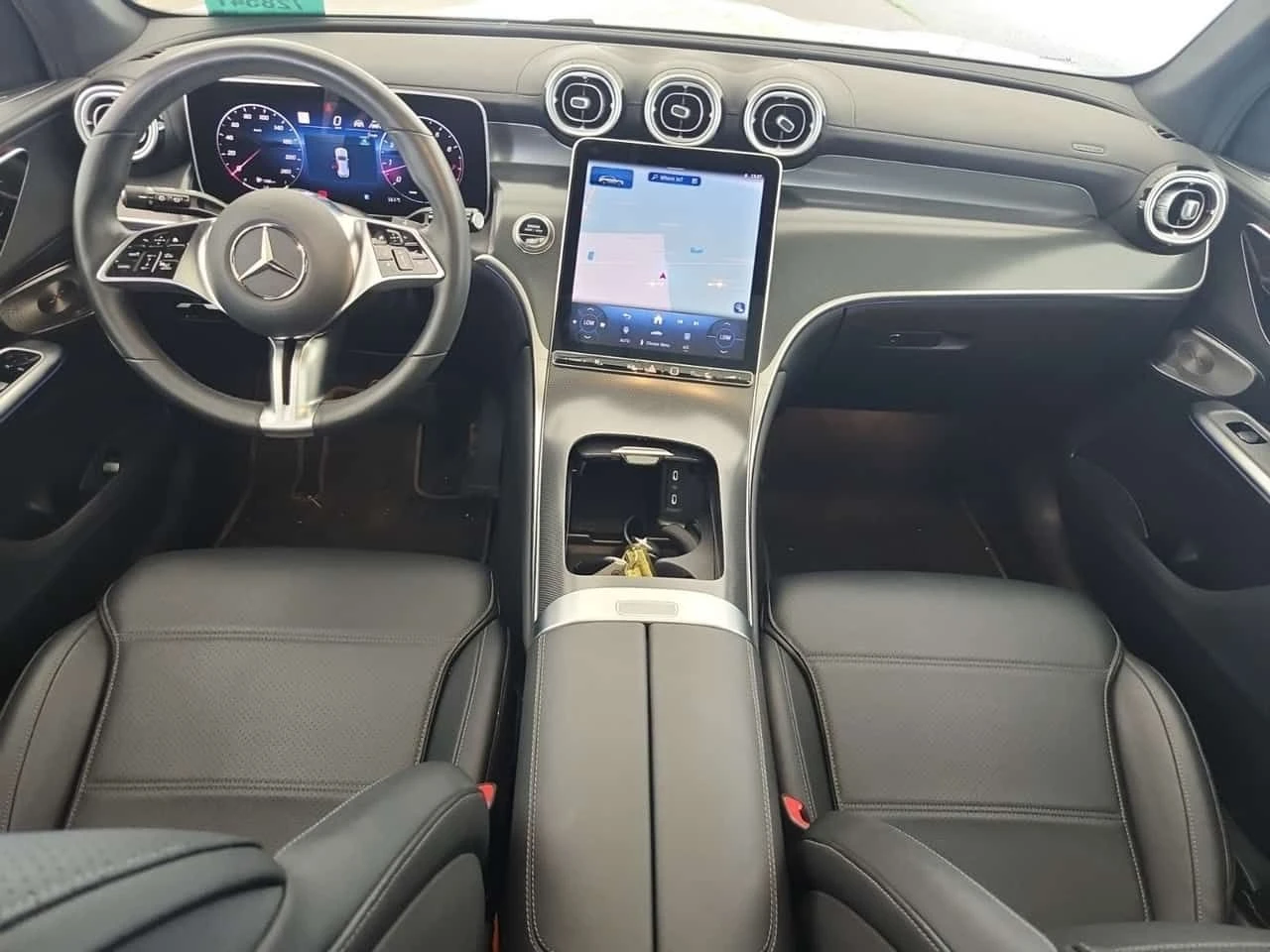 Mercedes-Benz GLC 300  * CARFAX * БЕЗ ПЪРВОНАЧАЛНА ВНОСКА, снимка 10 - Автомобили и джипове - 55402958