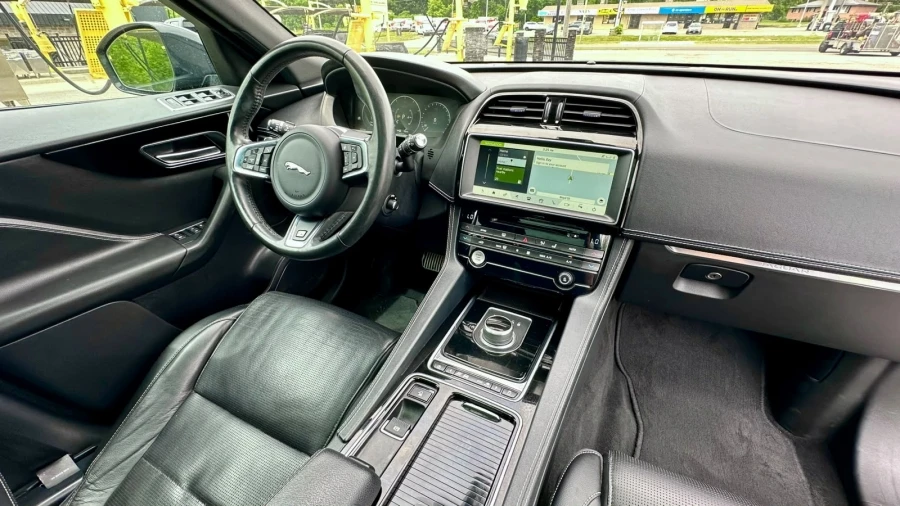Jaguar F-PACE R-SPORT | P250 | PANO | DIGITAL | MERIDIAN, снимка 12 - Автомобили и джипове - 55444175
