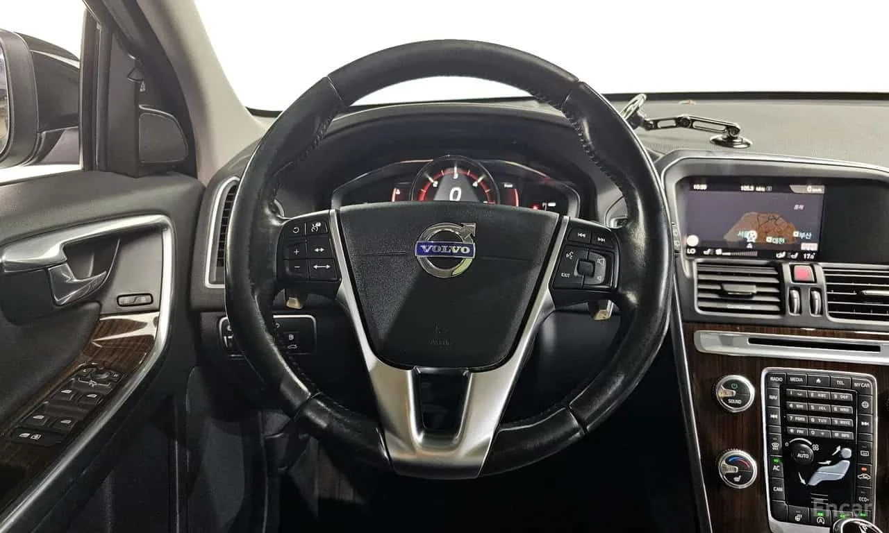 Volvo XC60 * D4 * ЦЕНА ДО БГ, снимка 12 - Автомобили и джипове - 55627213