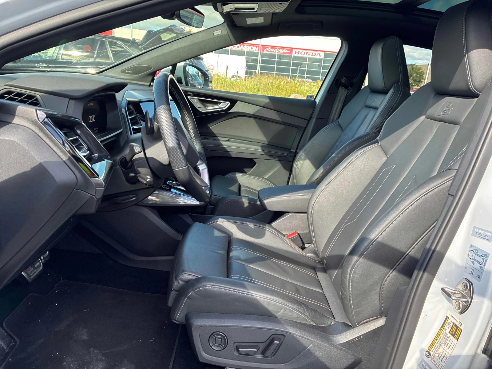 Audi Q4 50 QUATTRO SPORTBACK, снимка 10 - Автомобили и джипове - 56148819