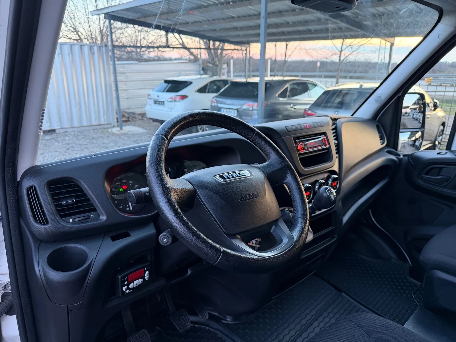 Iveco 35s15 35-150/Daily/Хладилен/Темпомат, снимка 13 - Бусове и автобуси - 53464340