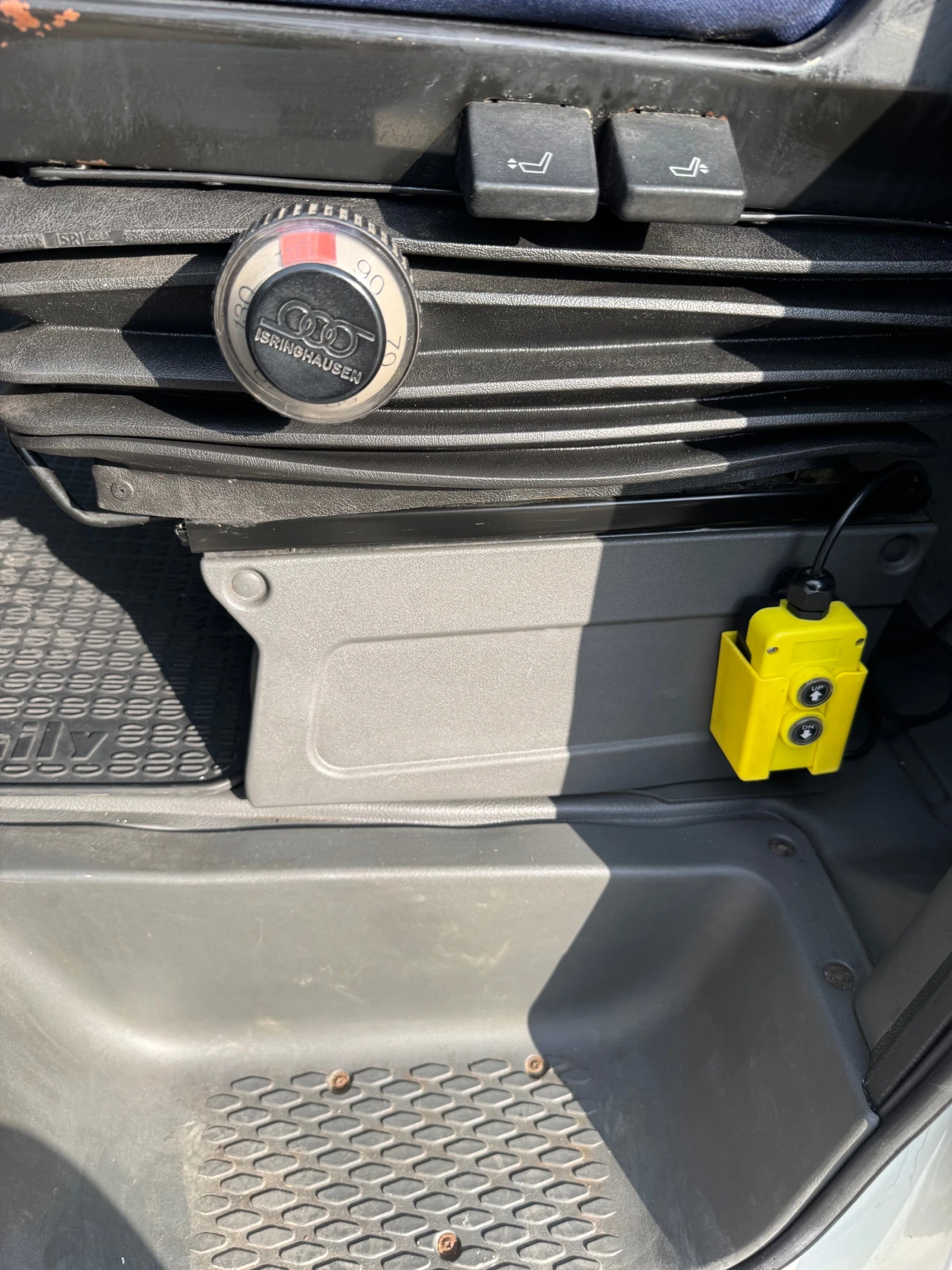 Iveco 35c13 КЛИМАТРОНИК, снимка 13 - Бусове и автобуси - 53989357