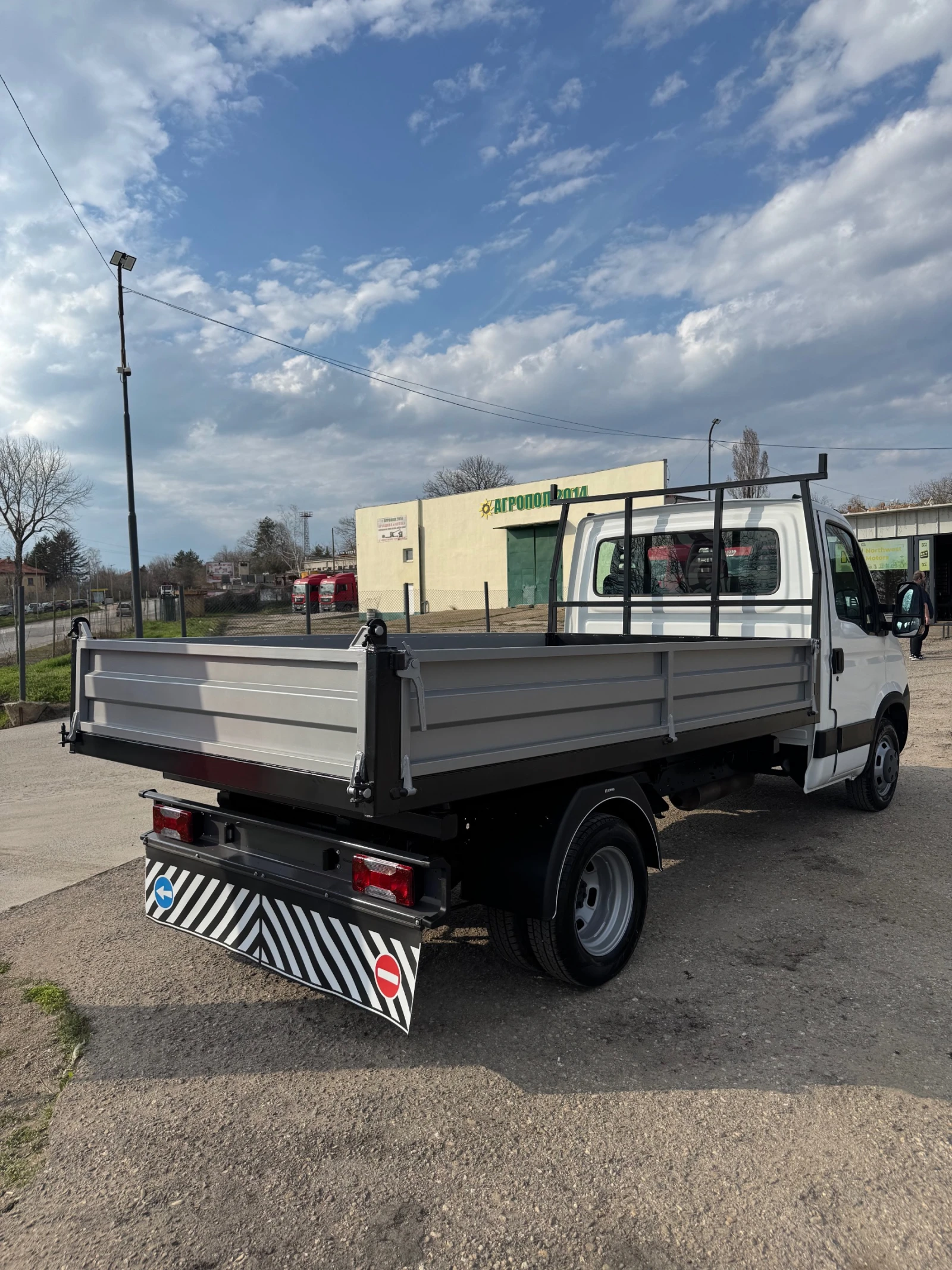 Iveco 35c13 КЛИМАТРОНИК, снимка 3 - Бусове и автобуси - 53989357