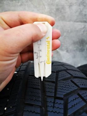 Гуми Зимни 215/60R17, снимка 3