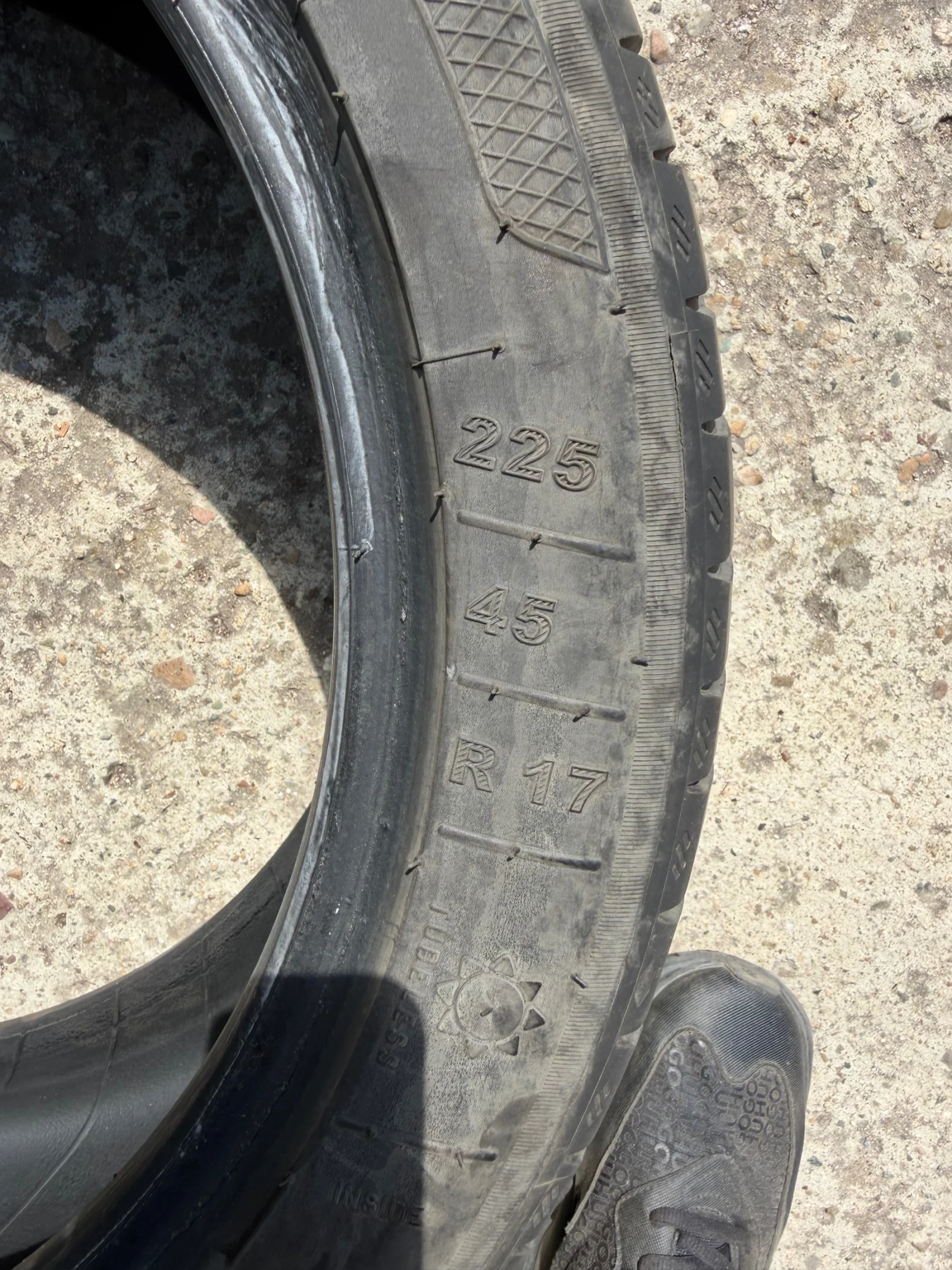 Гуми Летни 225/45R17, снимка 6 - Гуми и джанти - 54585160
