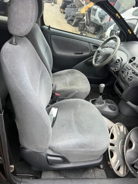 Toyota Yaris 1.0vvti, снимка 6