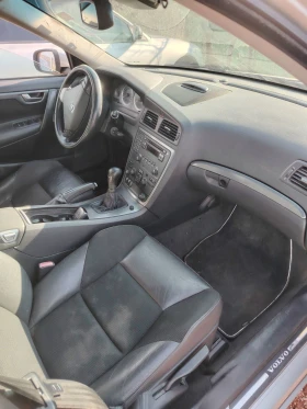 Volvo V70 2.4D 184к.с. - 2500 € / 4889.57 лв. - 14340101 7