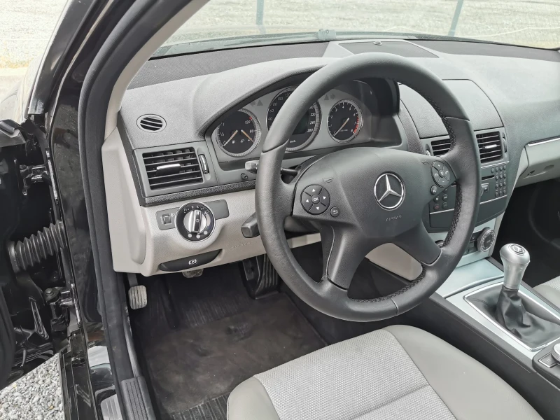 Mercedes-Benz C 180, снимка 14 - Автомобили и джипове - 47697010