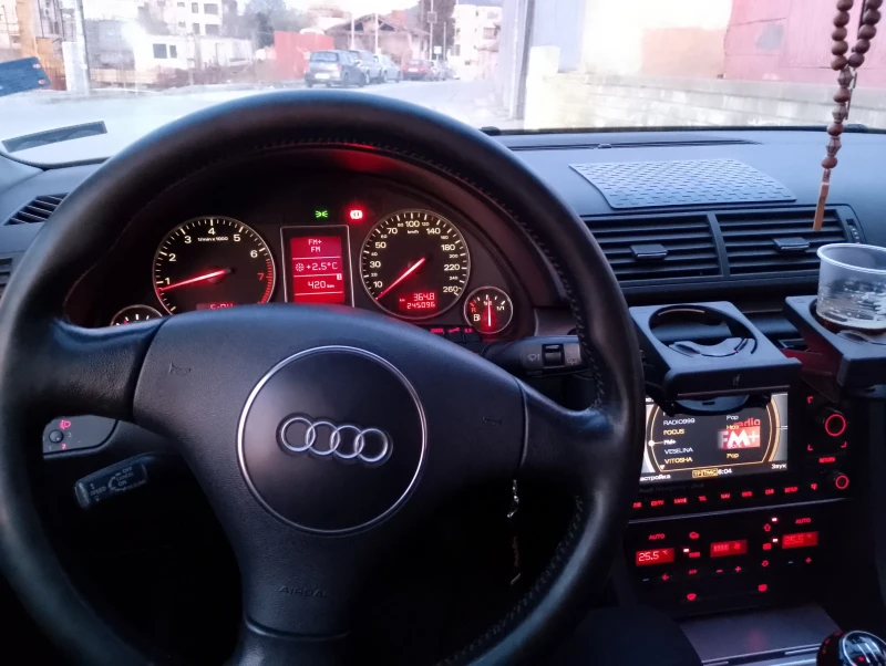 Audi A4 1.8.T, снимка 8 - Автомобили и джипове - 49581882