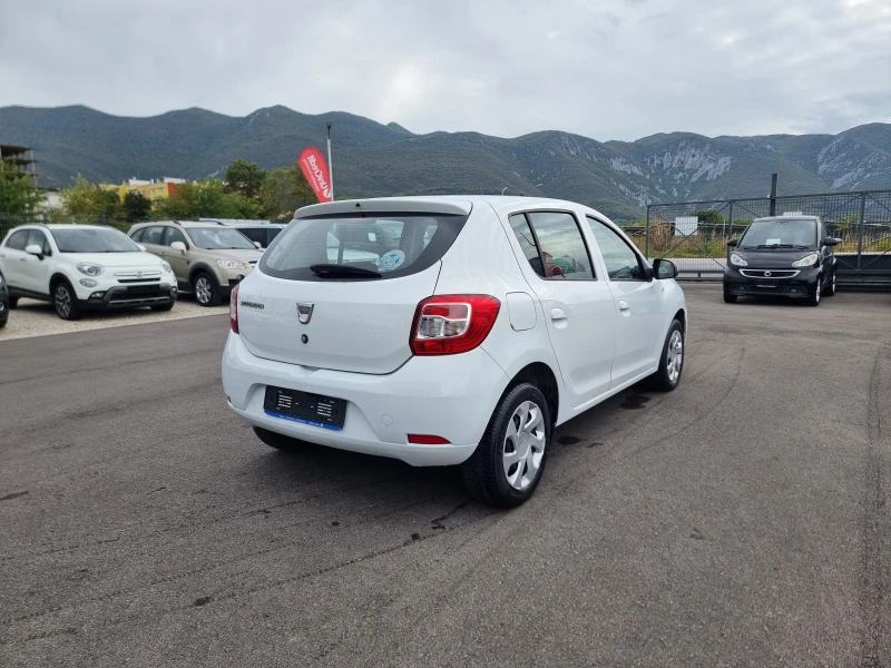 Dacia Sandero 1.5DCI, снимка 6 - Автомобили и джипове - 50345579