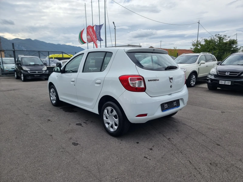 Dacia Sandero 1.5DCI, снимка 4 - Автомобили и джипове - 50345579