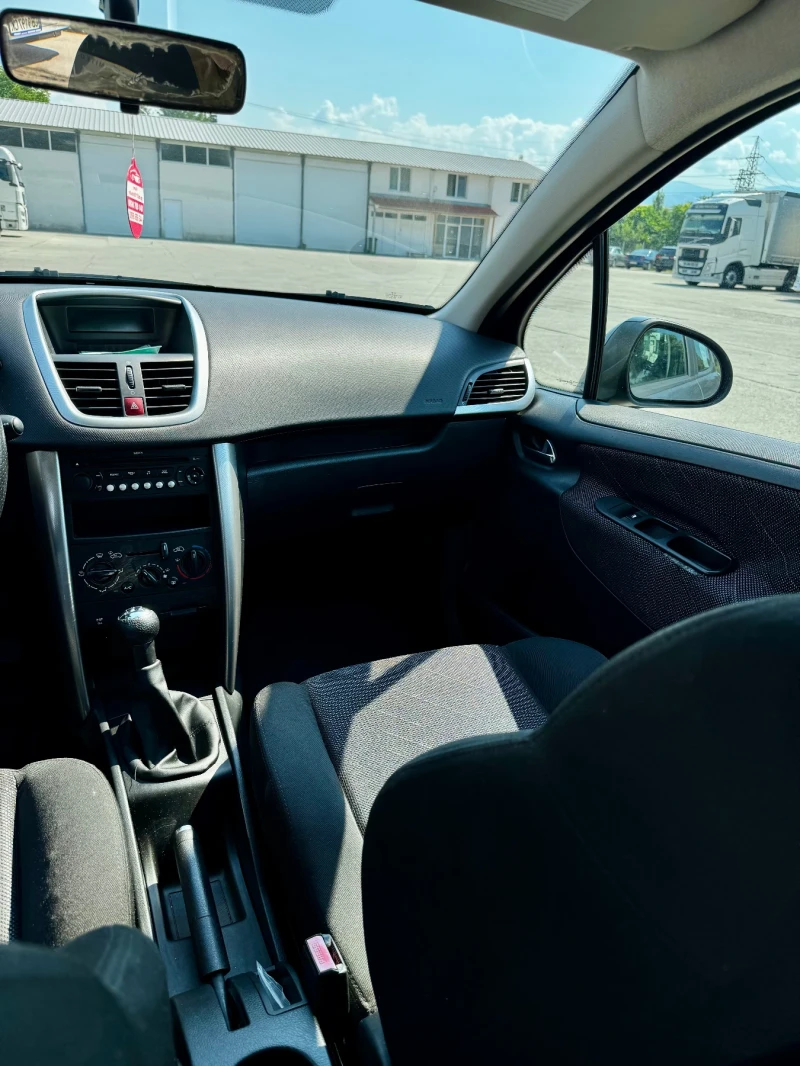 Peugeot 207 1.6VTI, снимка 10 - Автомобили и джипове - 50925579