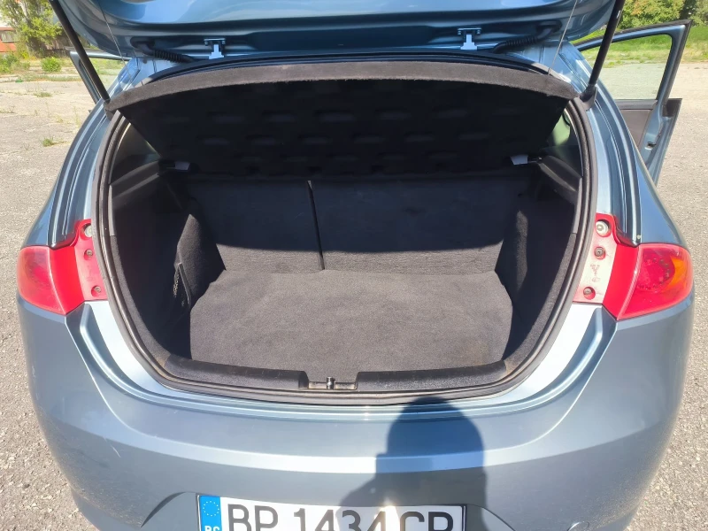 Seat Leon 1, 6i , снимка 11 - Автомобили и джипове - 52438139