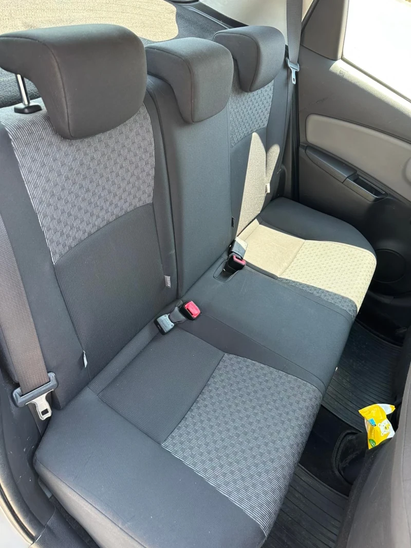 Toyota Yaris 1.33 i, снимка 8 - Автомобили и джипове - 52501418