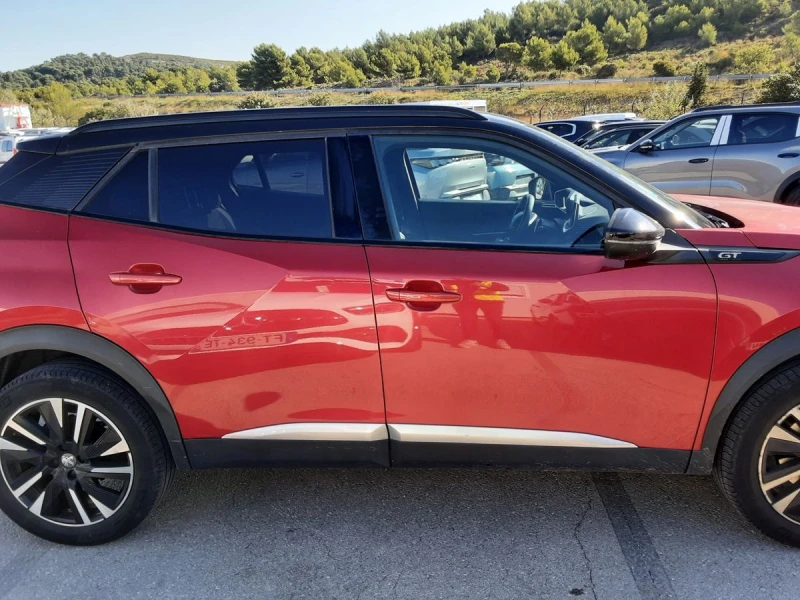 Peugeot 2008 1.2 GT Line/155к.с/ОБСЛУЖЕН/PANORAMA/360/ЛИЗИНГ/, снимка 4 - Автомобили и джипове - 52697775