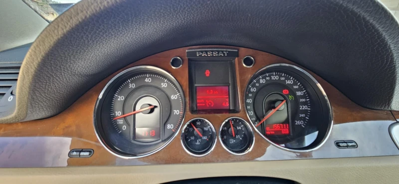 VW Passat, снимка 10 - Автомобили и джипове - 52908064