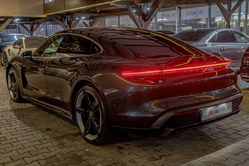 Porsche Taycan Turbo S/PDCC Sport/PCCB/PDLS+ /Carbon/PASM/, снимка 4 - Автомобили и джипове - 53103306