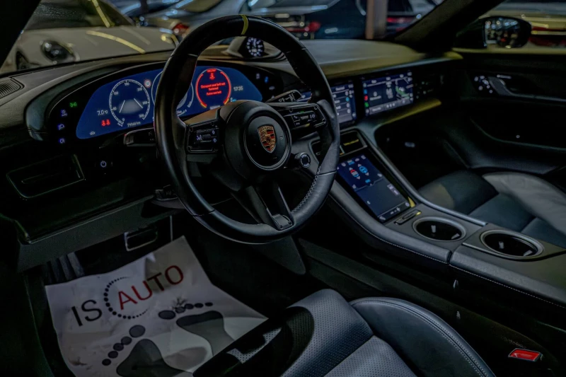 Porsche Taycan Turbo S/PDCC Sport/PCCB/PDLS+ /Carbon/PASM/, снимка 6 - Автомобили и джипове - 53103306