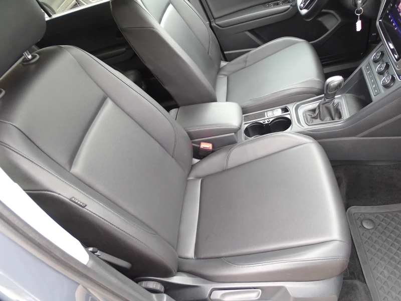 VW Touran FACELIFT_2.0TDI_7 Местен_150 Коня_* , снимка 10 - Автомобили и джипове - 53138751
