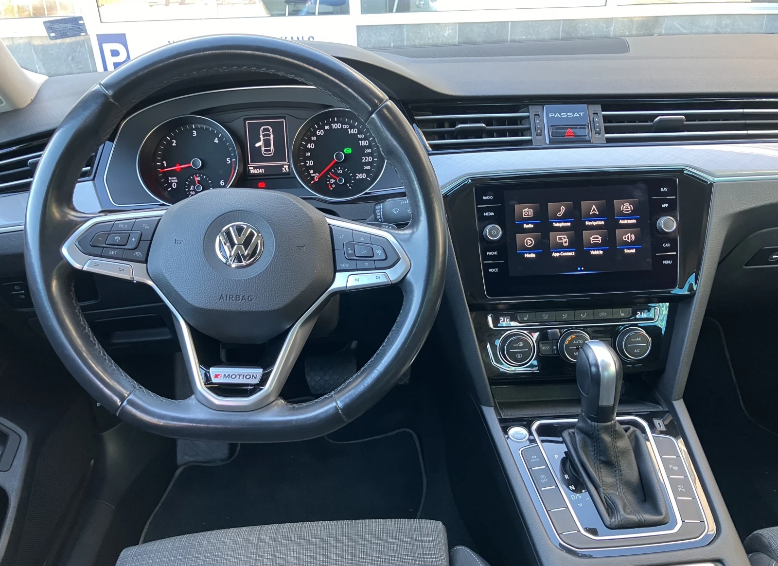 VW Passat Business 2.0TDI, SCR 4Motion DSG - изображение 8