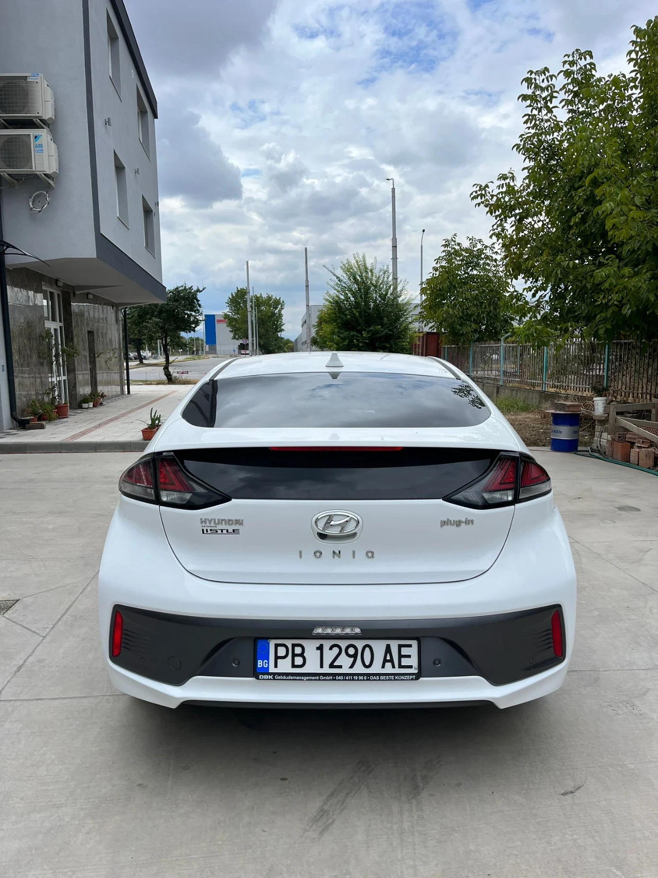 Hyundai Ioniq Plug-in Hybrid - изображение 3