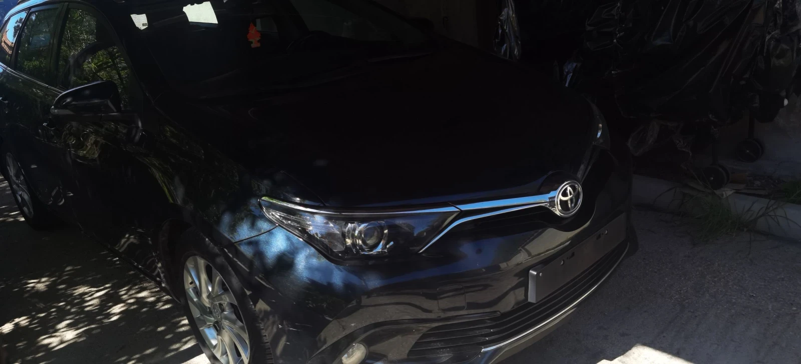 Toyota Auris  - изображение 3