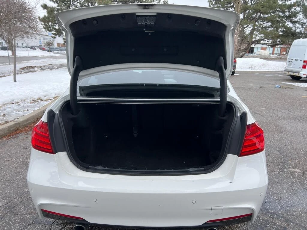 BMW 335 I * M-Package* * HeadUp * AвтоКредит* (ЦЕНА ДО БГ) - изображение 8