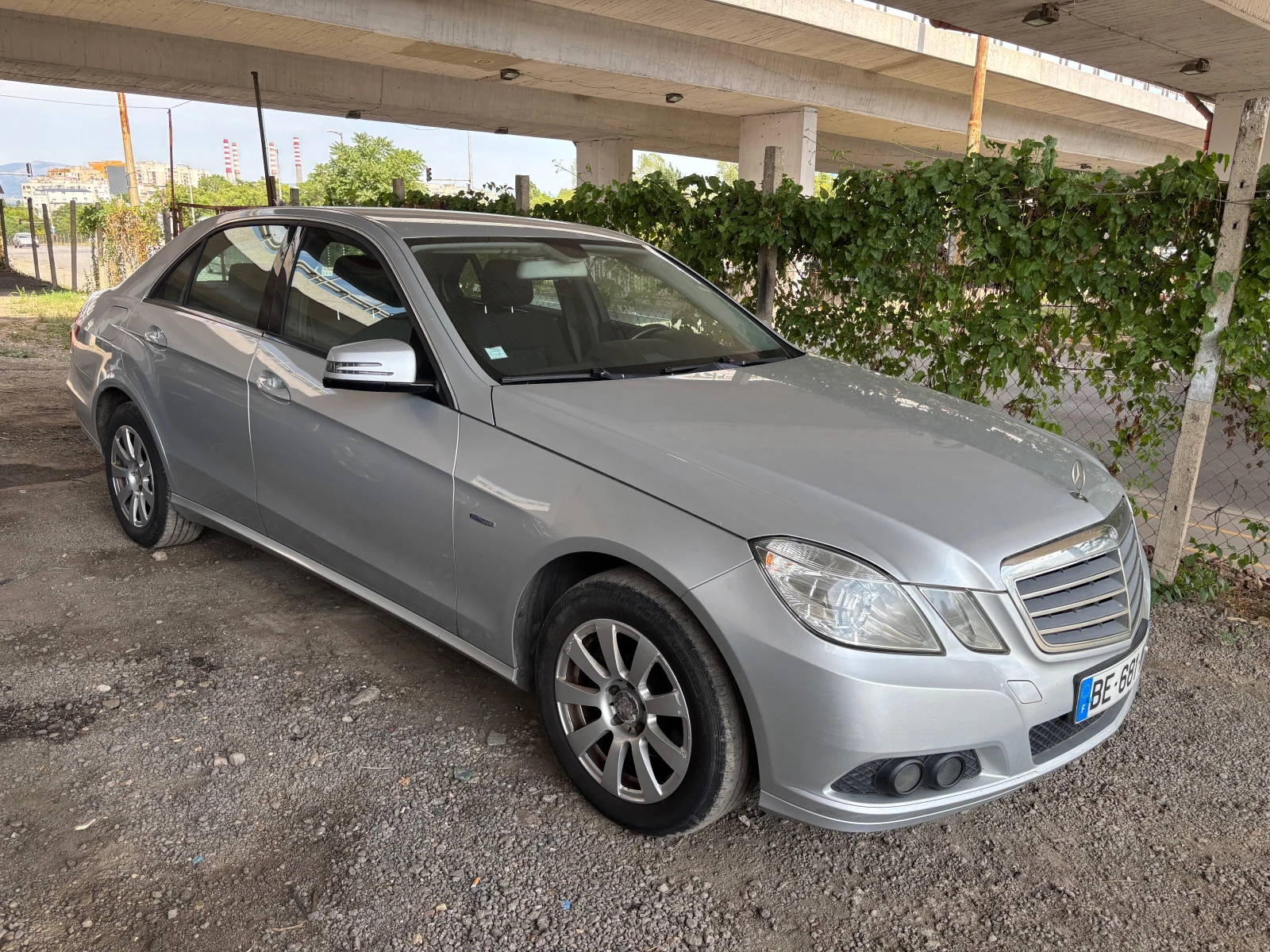 Mercedes-Benz E 220 200Cdi лизинг през Уникредит по 220 лв - изображение 2