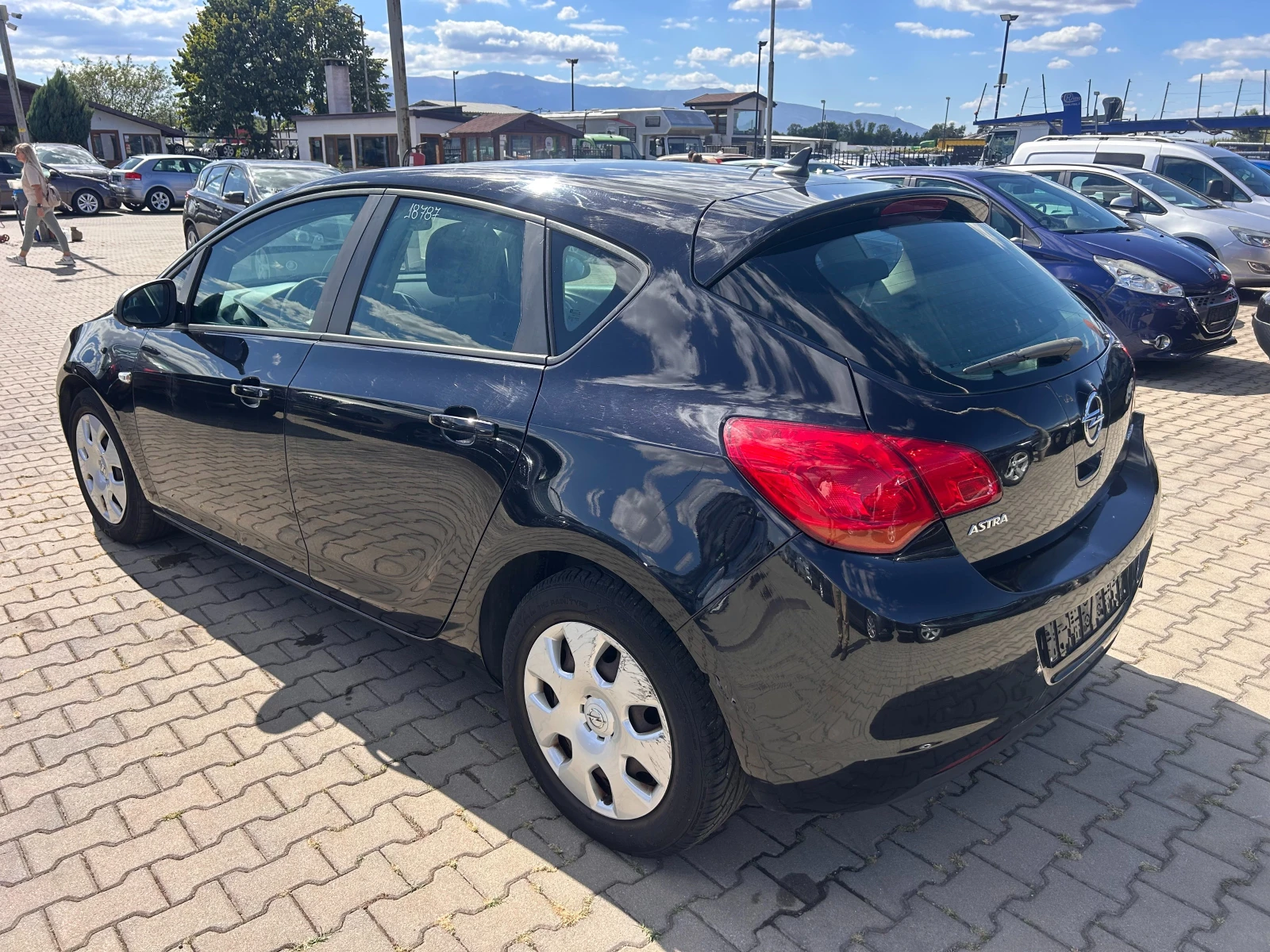 Opel Astra 1.3CDTI NAVI EURO 5 - изображение 8